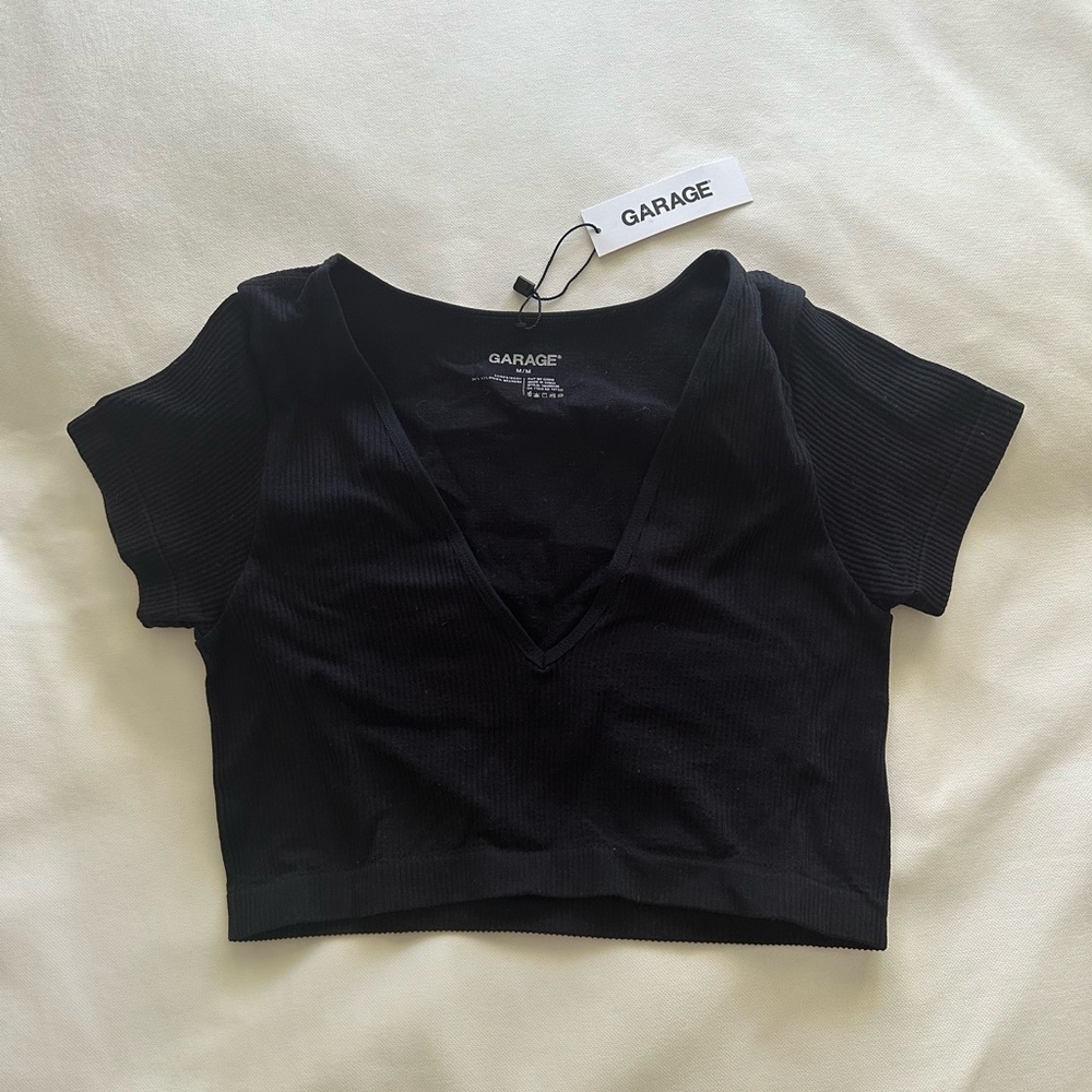 cropped black fitted top
